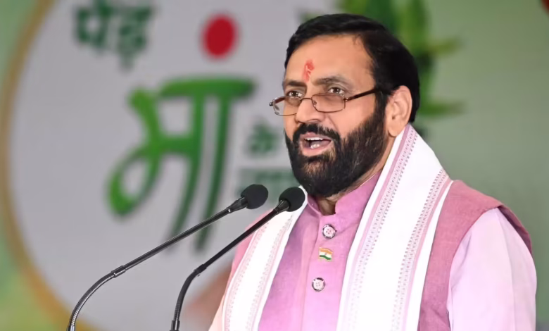 हरियाणा प्राकृतिक खेती योजना के तहत खेतों में प्राकृतिक तरीके से खेती करते किसान और प्रशिक्षण प्राप्त करते ग्रामीण।