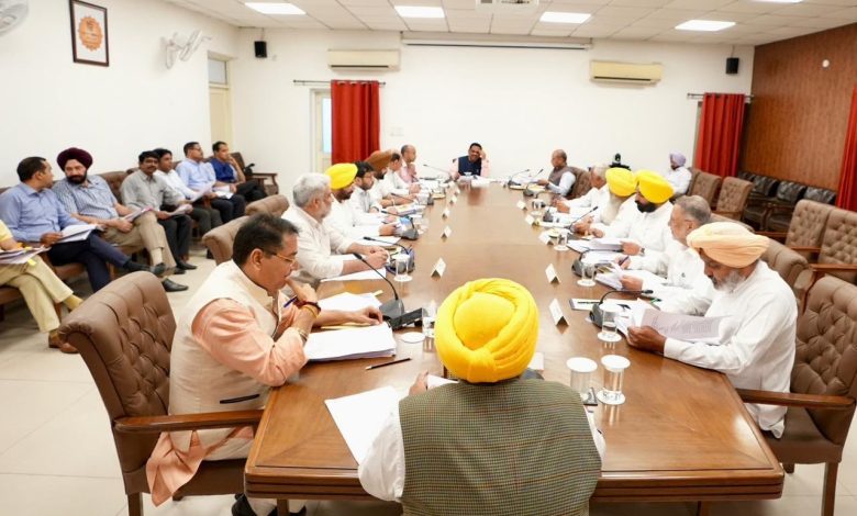 'मुख्यमंत्री भगवंत सिंह मान के नेतृत्व में पंजाब कैबिनेट ने स्कूल फीस में मनमानी बढ़ोतरी पर लगाम लगाई, वार्षिक बढ़ोतरी की सीमा 5 प्रतिशत तय