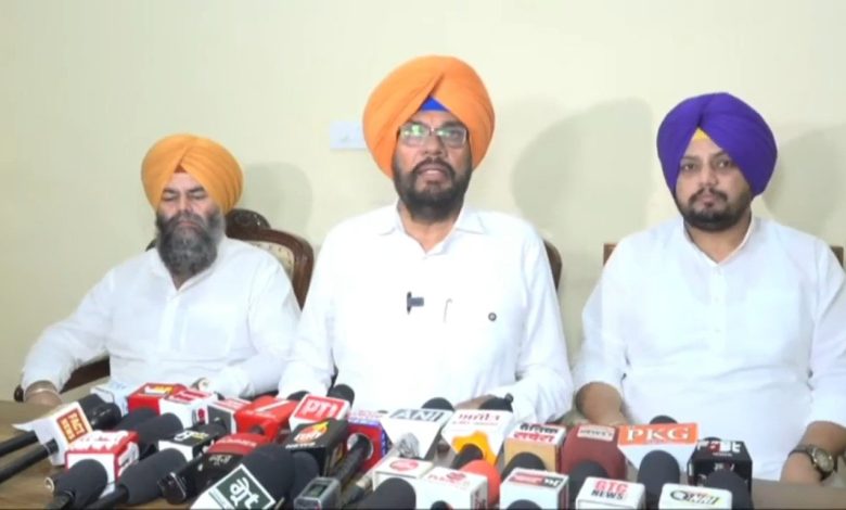 भाजपा नेता के बेटे की भारी मात्रा में हथियारों के साथ गिरफ्तारी भगवा पार्टी का पंजाब की शांति और सांप्रदायिक सद्भाव को भंग करने का जीता-जागता सबूत: कुलदीप धालीवाल