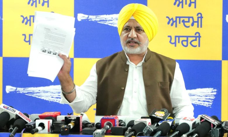 कथित फोरेंसिक रिपोर्ट द्वारा मुख्यमंत्री भगवंत सिंह मान को बदनाम करने की बादल गैंग की चाल नाकाम, जत्थेदार को अकाली दल के राजनीतिक मोहरे के तौर पर काम नहीं करना चाहिए: बलतेज पन्नू