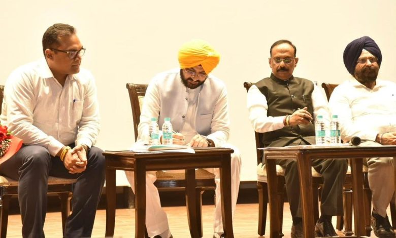 सेवानिवृत्त आईएएस अधिकारी संजय गुप्ता ने पंजाब राज्य विद्युत नियामक आयोग के चेयरमैन के रूप में पदभार संभाला