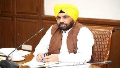 हरभजन सिंह ईटीओ बंडाला गांव में भाई मर्दाना जी कम्युनिटी हॉल का नींव पत्थर रखते हुए।