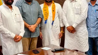हनीश बंसल अपने समर्थकों के साथ आम आदमी पार्टी में शामिल