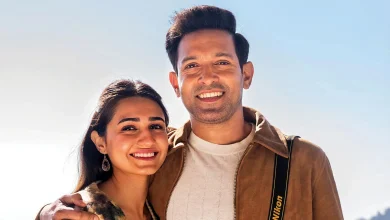 Musafir Cafe Review: विक्रांत मैसी स्टारर वेब सीरीज मुसाफिर कैफे का पोस्टर।