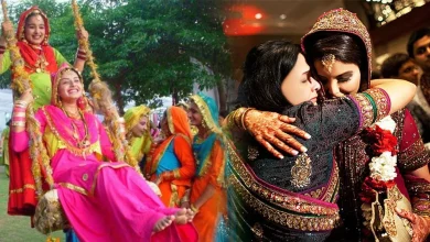 सावन 2026 में मायके पहुंची नवविवाहित बेटी का परिवार द्वारा पारंपरिक तरीके से स्वागत करते हुए दृश्य।