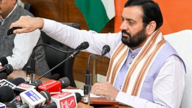 मुख्यमंत्री नायब सिंह सैनी हरियाणा जनकल्याणकारी योजनाओं की राशि जारी करते हुए