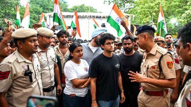 संसद कूच आंदोलन के बीच केंद्रीय मंत्री जेपी नड्डा से मुलाकात के बाद मीडिया से बातचीत करते CJP प्रवक्ता सौरभ दास।