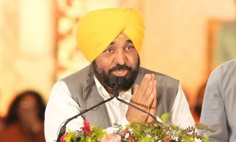 भगवंत मान सरकार के अभियान 'युद्ध नशेआं विरुद्ध' में माताएँ, पत्नियाँ और बहनें बन रही हैं सबसे बड़ी ताक़त