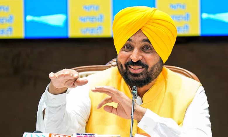मुख्यमंत्री भगवंत मान ने नए जिम्मेदारियां संभालने वाले अधिकारियों को दी बधाई, बोले- मिलकर आगे बढ़ाएंगे ‘रंगला पंजाब’ का कारवां