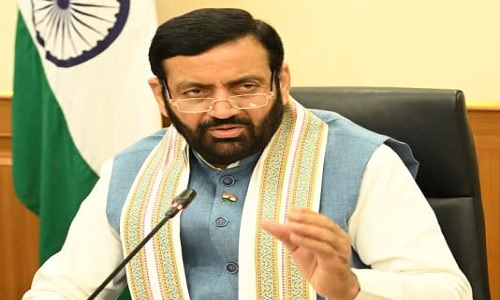 मुख्यमंत्री नायब सिंह सैनी डेयरी क्षेत्र और महिला स्वयं सहायता समूहों के लिए नई योजनाओं की घोषणा करते हुए।