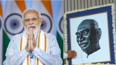 के. कामराज की जयंती पर प्रधानमंत्री नरेंद्र मोदी और तमिलनाडु के नेताओं द्वारा श्रद्धांजलि अर्पित करते हुए।