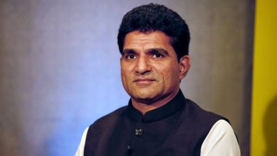 गुजरात में भारी बारिश और बाढ़ से हुई तबाही पर राहत व मुआवजे की मांग करते AAP प्रदेश अध्यक्ष इसुदान गढ़वी।