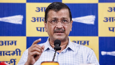अरविंद केजरीवाल ई20 पेट्रोल मुद्दे पर प्रधानमंत्री नरेंद्र मोदी को पत्र लिखते हुए