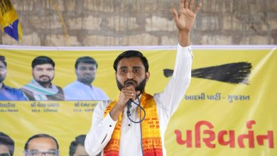AAP किसान मोर्चा अध्यक्ष प्रवीण राम कपास क्रांति मिशन पर प्रेस कॉन्फ्रेंस करते हुए