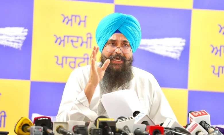 जगत ज्योत गुरु ग्रंथ साहिब सत्कार बिल पर मालविंदर कंग ने कहा- एक्ट का मकसद सिर्फ आसामाजिक तत्वों को सज़ा देना है, श्रद्धालुओं को परेशान करना या सिख धार्मिक मामलों में दखल देना नहीं