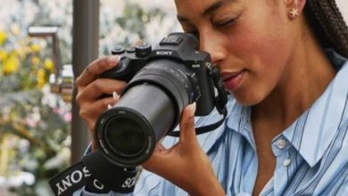 Sony RX10 V सुपरजूम कैमरा 24-600mm लेंस और 4K 120fps वीडियो फीचर