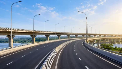 वाराणसी में ₹25,446 करोड़ की एलिवेटेड कॉरिडोर परियोजनाओं के तहत बनने वाले 6-लेन हाई-स्पीड कॉरिडोर का सांकेतिक दृश्य