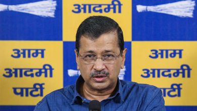 अरविंद केजरीवाल और भगवंत मान फगवाड़ा में भजन संध्या के दौरान