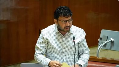 रवजोत सिंह कनाडा वर्क परमिट आवेदन मामले पर मीडिया को संबोधित करते हुए