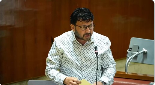 रवजोत सिंह कनाडा वर्क परमिट आवेदन मामले पर मीडिया को संबोधित करते हुए