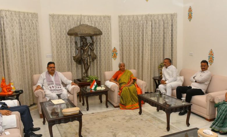 मुख्यमंत्री भजनलाल शर्मा ने निर्मला सीतारमण का मुख्यमंत्री निवास पर स्वागत किया