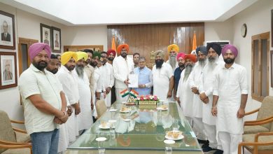 अजनाला बाढ़ संकट को लेकर पंजाब के राज्यपाल गुलाब चंद कटारिया से मिले कुलदीप सिंह धालीवाल