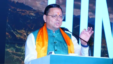 सीएम विद्यार्थी मंथन पोर्टल पर सुझाव देते उत्तराखंड के छात्र