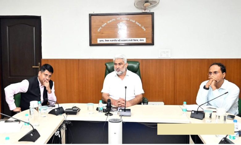 पंजाब के फूड सप्लाई इंस्पेक्टरों के लिए लैपटॉप और भत्ते