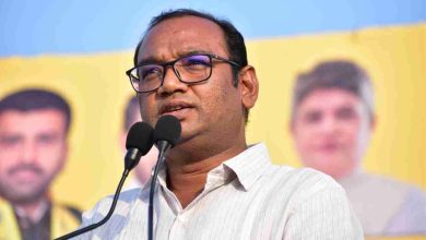 हर्ष संघवी के इस्तीफे की मांग को लेकर AAP का विरोध प्रदर्शन