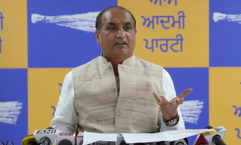 धर्मवीर गांधी द्वारा पंजाब सरकार के धार्मिक कार्यक्रमों को 'आडंबर' कहना दुर्भाग्यपूर्ण, इससे लोगों की भावनाओं को ठेस पहुंची है: दीपक बाली
