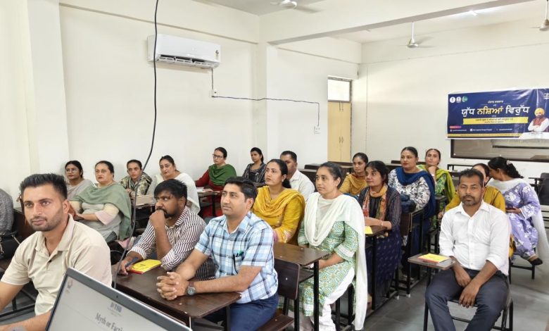 भगवंत मान सरकार 12 ज़िलों में 21,850 शिक्षकों को नशे के ख़िलाफ़ लड़ाई और विद्यार्थियों के मानसिक स्वास्थ्य को बढ़ावा देने के लिए करेगी प्रशिक्षित