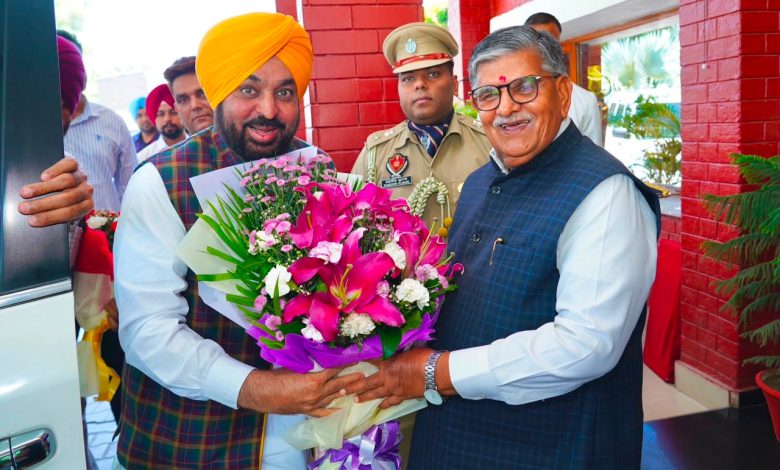 मुख्यमंत्री भगवंत सिंह मान ने जगतार सिंह हवारा को 10 दिन की पैरोल देने के लिए राज्यपाल से मुलाकात की