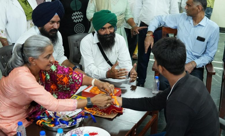 रक्षा बंधन ने पंजाब के नशा मुक्ति केंद्रों में परिवारों को जोड़ा, नशामुक्ति और उम्मीद के संदेश को किया मज़बूत
