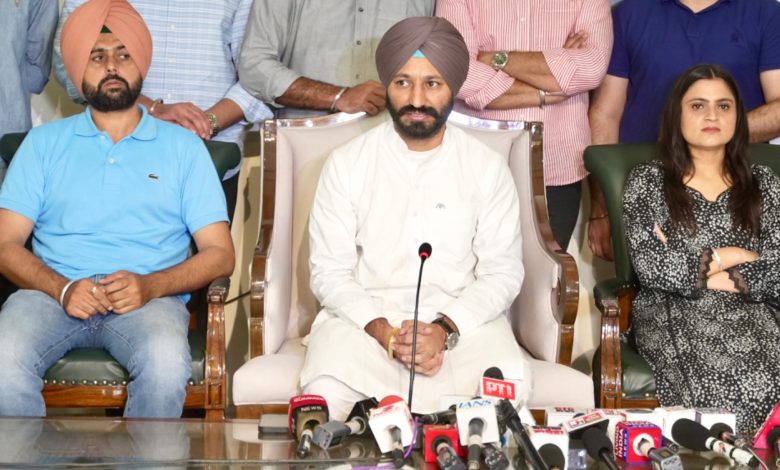 आप ने पंजाब यूनिवर्सिटी चुनाव के लिए सांसद मीत हेयर और विधायक अमृतपाल सिंह सुखानंद को बनाया चुनाव इंचार्ज