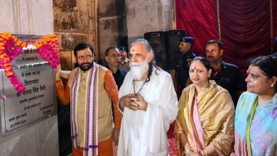 वृंदावन में श्री कृष्ण कृपा धाम परिसर का शिलान्यास करते नायब सिंह सैनी