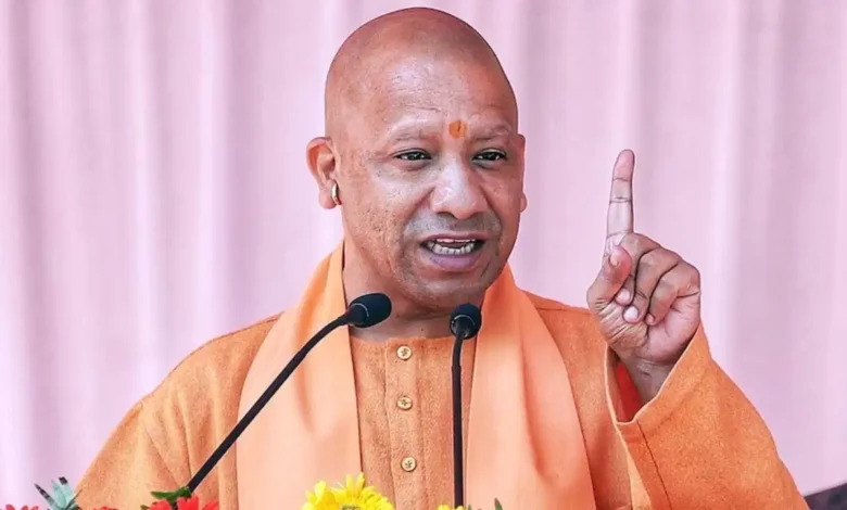 मुख्यमंत्री योगी आदित्यनाथ ने 50 हजार बेटियों को स्कूटी देने का ऐलान किया