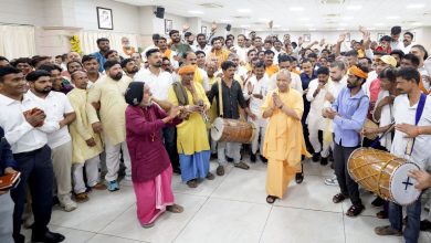 मुख्यमंत्री योगी आदित्यनाथ लखनऊ में घुमंतू विकास बोर्ड के आभार कार्यक्रम में शामिल हुए