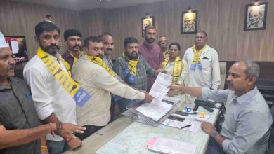 राजकोट में सूखा घोषित करने की मांग को लेकर AAP नेताओं ने कलेक्टर को ज्ञापन सौंपा