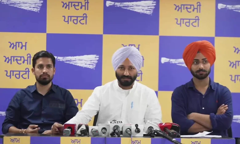 ABVP की जीत पर AAP/ASAP का बड़ा सवाल: विवादित दस्तावेज़ों और चुनावी पात्रता पर हाईकोर्ट जाएगी टीम, PU प्रशासन की चुप्पी पर भी उठे सवाल