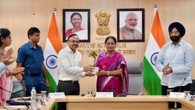 दिल्ली उद्योग मित्र पोर्टल लॉन्च करते मंत्री मनजिंदर सिंह सिरसा