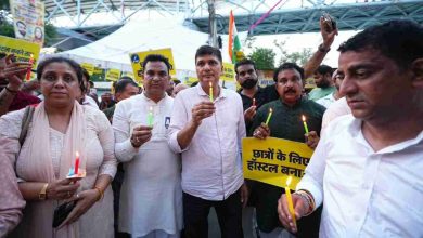 सत्य निकेतन हादसे में मृत छात्रों की आत्मशांति के लिए ASAP ने निकाला कैंडल मार्च 2 सत्य निकेतन हादसे में मृत छात्रों के लिए कैंडल मार्च