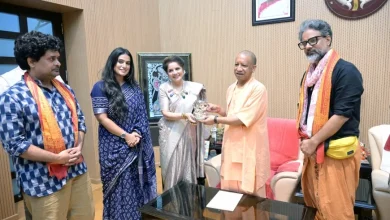 मुख्यमंत्री योगी आदित्यनाथ से मुलाकात करती ‘हनुमान अंश’ फिल्म की टीम