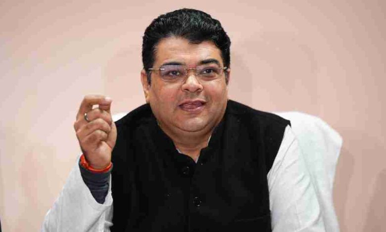 अंकुश नारंग MCD स्टैंडिंग कमेटी बैठक में मुद्दा उठाते हुए
