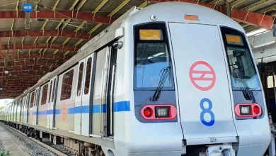 Delhi News: रोहिणी मेट्रो स्टेशन पर बम की सूचना से हड़कंप, जांच में नहीं मिला विस्फोटक 5 दिल्ली के रोहिणी सेक्टर-18/19 मेट्रो स्टेशन पर बम की सूचना के बाद पुलिस जांच।