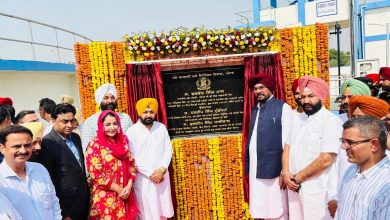 हरदीप सिंह मुंडियां अमृतसर में 266.95 करोड़ की नहरी जल योजना का उद्घाटन करते हुए
