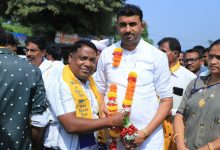 चैतर वसावा के समर्थन में आदिवासी न्याय यात्रा के दौरान शकुंतलाबेन वसावा
