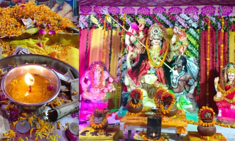 नवरात्रि में मां दुर्गा के सामने जलती अखंड ज्योति और पूजा की तैयारी।