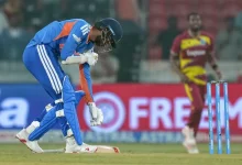 IND vs WI T20I मैच के दौरान चोटिल हुए भारतीय तेज गेंदबाज अर्शदीप सिंह।
