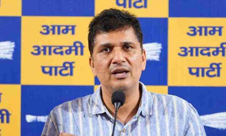 ‘वोट चोरी’ के खिलाफ प्रदर्शन को लेकर जानकारी देते AAP नेता सौरभ भारद्वाज