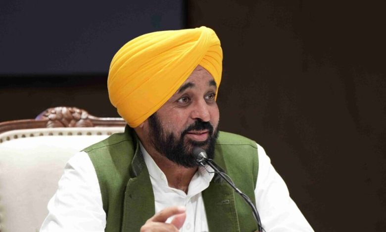 सीएम कैंप ऑफिस पर सीबीआई रेड इस बात का संकेत है कि चुनाव समय पर होंगे: सीएम भगवंत सिंह मान